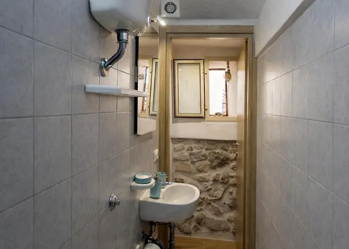 شقة I Sassi Di House تْشيفالو